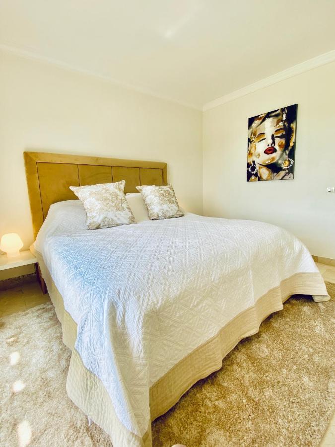 Luxury 3 Bedroom House At La Quinta Golf Course Ocean And Mountain View Benahavís Zewnętrze zdjęcie